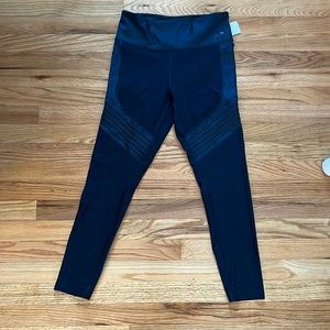New Balance captivate leggings size medium